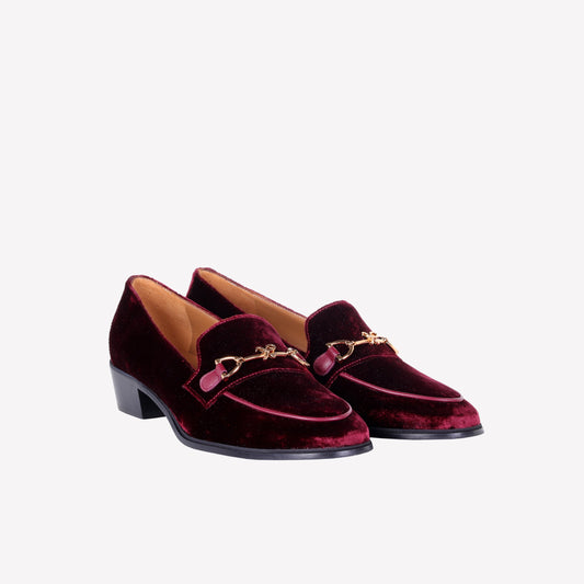 BURGUNDY VELVET LOAFER WITH GOLD CLAMP ACCESSORY AXEL - Back to Office | Roberto Festa