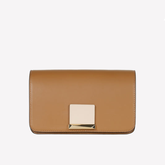 NUDE LEATHER SHOULDER BAG WITH COLOR CONTRASTING ACCESSORY - Spring Summer Preview | Roberto Festa