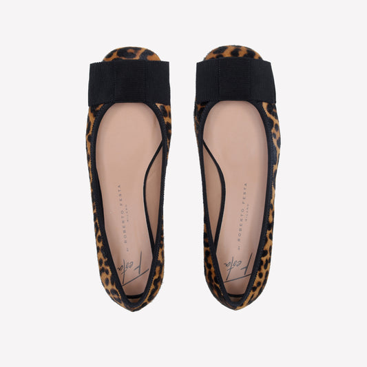 LEOPARD PRINT PONY SKIN PUMP WITH BLACK GROSGRAIN BOW SISKO - Leopardato | Roberto Festa