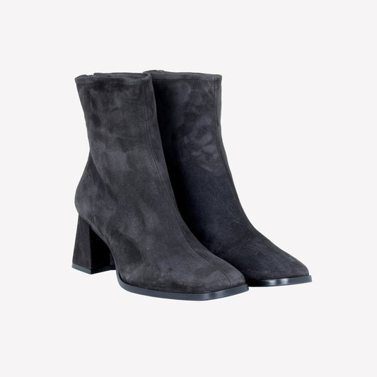 ANKLE BOOT IN ASPHALT SUEDE YLARIA - Boots and Booties | Roberto Festa